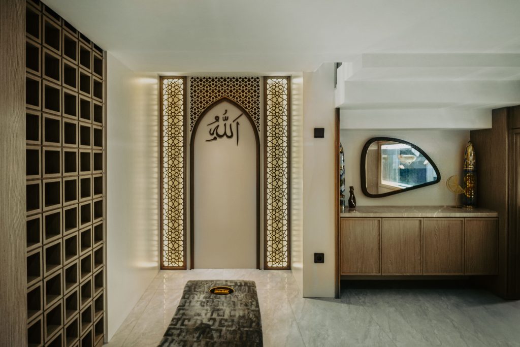 Project Mrs. C, interior di Kota Wisata, West Java - Lagio.id